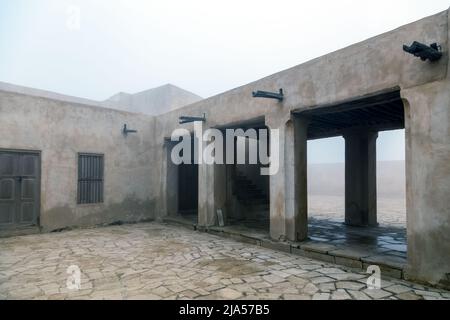 Innenansicht des historischen alten Al-Uqair Hafens in Saudi Arabien. Stockfoto