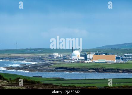 Kraftwerk Dounreay an der Nordküste Schottlands in der Nähe von Thurso, Caithness. Das ehemalige Kernkraftwerk wird derzeit stillgelegt. Stockfoto