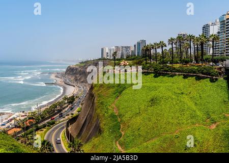 Der Exklusive Bezirk Miraflores Mit Blick Auf Den Pazifischen Ozean, Lima, Peru. Stockfoto