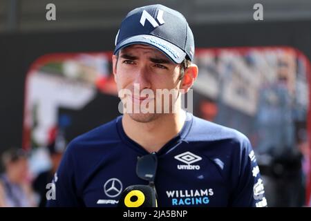 Monaco, Monaco. 27.. Mai 2022. Nichola Latifi von Williams blickt während des Trainings vor dem Grand Prix von Monaco F1 auf sich. Quelle: Marco Canoniero/Alamy Live News Stockfoto