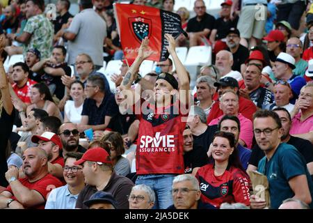 Marseille, Frankreich. 27.. Mai 2022; Stade Velodrome, Marseille, Frankreich: Finale des European Rugby Challenge Cup, Lyon gegen Toulon: Unterstützer des RC Toulon Kredit: Action Plus Sports Images/Alamy Live News Stockfoto