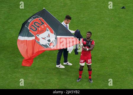 Marseille, Frankreich. 27.. Mai 2022; Stade Velodrome, Marseille, Frankreich: Finale des European Rugby Challenge Cup, Lyon gegen Toulon: Lyon-Feier nach ihrem Sieg Credit: Action Plus Sports Images/Alamy Live News Stockfoto