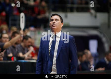 Sankt Petersburg, Russland. 27.. Mai 2022. Xavi Pascual, Cheftrainer von Zenit, sah während des vierten Match-Finales des VTB United League Basketballspiels zwischen Zenit und CSKA in der Sibur Arena. Endstand; Zenit Saint Petersburg 110:111 CSKA Moscow. (Foto von Maksim Konstantinov/SOPA Images/Sipa USA) Quelle: SIPA USA/Alamy Live News Stockfoto
