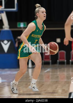 Sydney, Australien. 27.. Mai 2022. Stephanie Reid vom Australian Women's Basketball Team gesehen während Spiel 1 des Spiels zwischen dem Australia Women's Basketball Team gegen das Japan Women's Basketball Team im Quay Center. Endergebnis; Australien 70:66 Japan. Kredit: SOPA Images Limited/Alamy Live Nachrichten Stockfoto