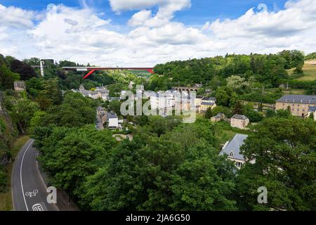 Luxemburg-Stadt, Mai 2022. Panoramablick auf die Unterstadt Stockfoto