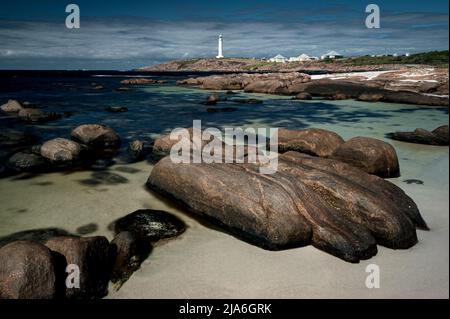 Cape Leeuwin Lighthouse an der Stelle, an der sich zwei Ozeane treffen. Stockfoto