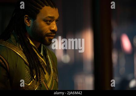 CHIWETEL EJIOFOR IN DOCTOR STRANGE IN THE MULTIVERSE OF MADNESS (2022), REGIE: SAM RAIMI. Quelle: Marvel Studios / Truenorth Productions / Album Stockfoto