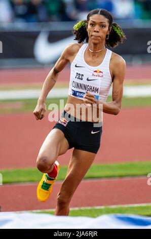 27. Mai 2022 Eugene ODER USA: Vashti Cunningham nähert sich dem Hochsprung während des Nike Prefontaine Classic Night Meet. Vashti Platz zwei im Hayward Field Eugene, ODER Thurman James/CSM Stockfoto