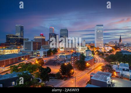 Tulsa, Oklahoma, USA die Skyline in der Dämmerung. Stockfoto