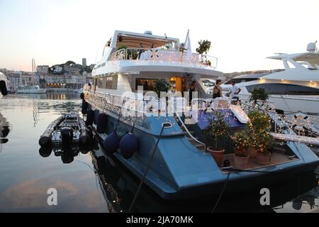 27. Mai 2022, Cannes, Cote d'Azur, Frankreich: Killian Paris Kool Yacht Party während der jährlichen Filmfestspiele von Cannes 75. (Foto: © Mickael Chavet/ZUMA Press Wire) Stockfoto