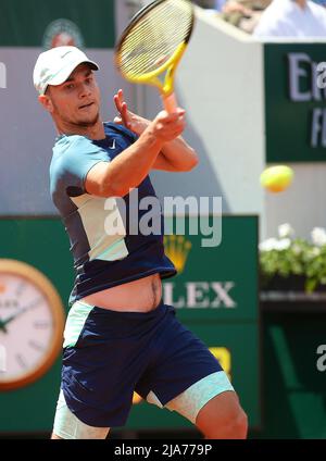 Paris, Frankreich. 28. Mai 2022. PARIS, IF - 28.05.2022: ROLAND GARROS 2022 - Miomir Kecmanovic während des Roland Garros Turniers 2022 in Paris, Frankreich. (Foto: Andre Chaco/Fotoarena) Quelle: Foto Arena LTDA/Alamy Live News Quelle: Foto Arena LTDA/Alamy Live News Stockfoto