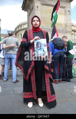 Newcastle upon Tyne, Großbritannien. 28. Mai 2022. Mahnwache für den Journalisten Shireen Abu Aklei, Newcastle upon Tyne, Großbritannien, 28.. Mai 2022, Kredit: DEW/Alamy Live Nachrichten Stockfoto