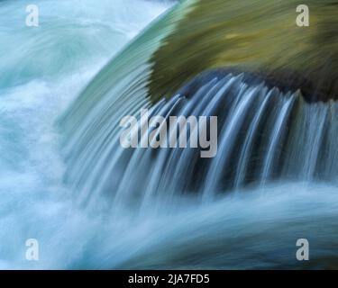 Detail der Kaskade im Tremont-Abschnitt des Great Smoky Mountain National Park Stockfoto