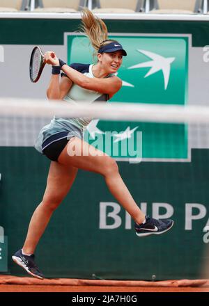 Paris, Frankreich, 28.. Mai 2022. Die spanische Tennisspielerin Paula Badosa beim French Open 2022 Tennisturnier in Roland Garros am Samstag, den 28. Mai 2022., © Jürgen Hasenkopf / Alamy Live News Stockfoto
