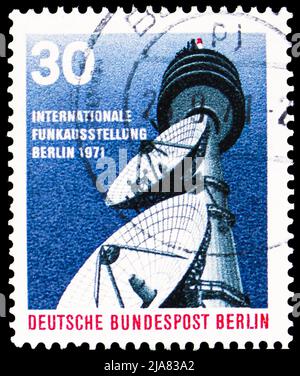 MOSKAU, RUSSLAND - 14. MAI 2022: In Deutschland gedruckte Briefmarke zeigt Telecommunications Tower Berlin-Wannsee, International Electronics Fair (IFA) in Stockfoto