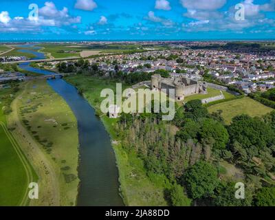 Rhuddlan Castle / Castell Rhuddlan Lufttrommel Fotos Stockfoto