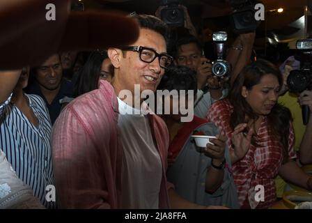Mumbai, Indien. 28.. Mai 2022. Der Bollywood-Schauspieler Aamir Khan interagiert mit den Medien in Mumbai während der Preview-Trailer-Vorstellung seines kommenden Films 'Laal Singh Chaddha'. Kredit: SOPA Images Limited/Alamy Live Nachrichten Stockfoto