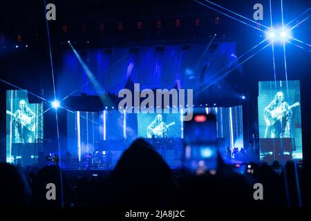 Verona, Italien. 28. Mai 2022. Die italienische Sängerin Elisa alias als Elisa Toffoli während seiner Live-Konzerte in der Arena di Verona, für Back to the Future Tour 2022 im Heros Festival 2022 Credit: Roberto Tommasini/Alamy Live News Stockfoto