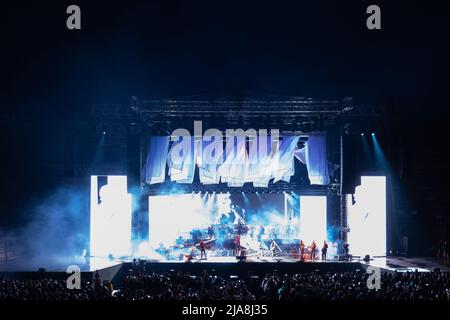 Verona, Italien. 28. Mai 2022. Die italienische Sängerin Elisa alias als Elisa Toffoli während seiner Live-Konzerte in der Arena di Verona, für Back to the Future Tour 2022 im Heros Festival 2022 Credit: Roberto Tommasini/Alamy Live News Stockfoto