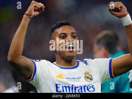 Rodrygo von Real Madrid feiert den Gewinn des UEFA Champions League Finales im Stade de France, Paris. Bilddatum: Samstag, 28. Mai 2022. Stockfoto