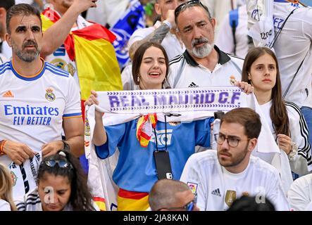 Saint Denis, Frankreich. 28.. Mai 2022. Real Madrid Fans während eines Fußballspiels zwischen Liverpool Football Club und Real Madrid CF im UEFA Champions League Finale 2021 - 2022 im stade de France in Paris, samstag, 28. Mai 2022 in Paris, Frankreich. FOTO SPORTPIX | DAVID CATRY DAVID CATRY Quelle: SPP Sport Press Foto. /Alamy Live News Stockfoto