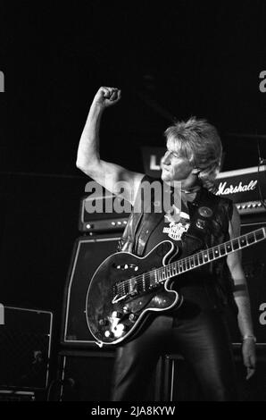 Alvin Lee (geboren Graham Anthony Barnes; 19. Dezember 1944 C 6. März 2013) war ein englischer Sänger und Gitarrist, am besten bekannt als der Leadsänger und Leadgitarrist der Blues-Rock-Band Ten Years After,Foto Kazimierz Jurewicz Stockfoto