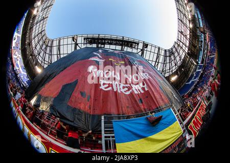 Harrison, NJ, USA. 28.. Mai 2022. Vorspiel-Hype von Fans vor einem MLS-Spiel zwischen DC United und den New Yorker Red Bulls in der Red Bull Arena in Harrison, NJ, besiegten die Red Bulls DC United 4-1. Mike Langish/Cal Sport Media. Kredit: csm/Alamy Live Nachrichten Stockfoto