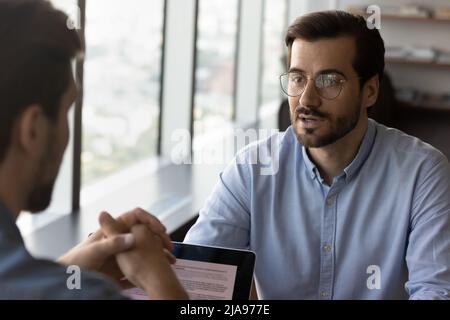 Serious Business Client Consulting Anwalt, fragen Rat von Coach Stockfoto