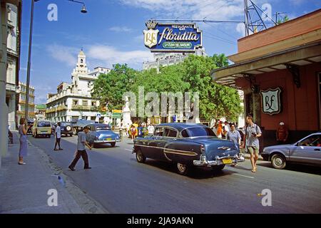 El Floridita, ehemalige Lieblingsbar von Ernest Hemingway, heute Touristenattraktion, El Floridita, Havanna, Kuba, Karibik Stockfoto