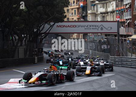 Start des Sprint-Rennens, 01 HAUGER Dennis (NOR), Prema Racing, Dallara F2, Aktion während des 5.. Laufs der FIA Formel-2-Meisterschaft 2022, auf dem Circuit de Monaco, vom 27. Bis 29. Mai 2022 in Monte-Carlo, Monaco - Foto: Antonin Vincent/DPPI/LiveMedia Stockfoto