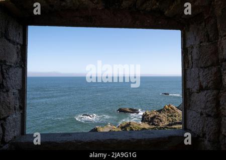 Slains Castle, auch bekannt als New Slains Castle, um es vom nahe gelegenen Old Slains Castle zu unterscheiden, ist eine Burgruine in Aberdeenshire, Schottland. Stockfoto