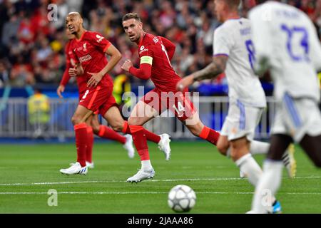 Paris, Frankreich. 28.. Mai 2022. Jordan Henderson (14) aus Liverpool beim UEFA Champions League-Finale zwischen Liverpool und Real Madrid im Stade de France in Paris. (Foto: Gonzales Photo/Alamy Live News Stockfoto