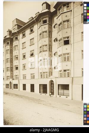 5., Fendigasse 38-42 - Metzleinstaler Hof - Seitenansicht. Carl (Karl) Zapletal (1876-1941), Fotograf Stockfoto