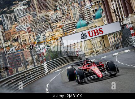 Monaco. 29.. Mai 2022. MONTE-CARLO - Charles Leclerc (16) mit dem Ferrari während des Grand Prix von Monaco F1 auf dem Circuit de Monaco am 29. Mai 2022 in Monte-Carlo, Monaco. REMKO DE WAAL Kredit: ANP/Alamy Live News Stockfoto