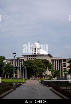 Jakarta, Indonesien-10. Mai 2022: Istiqlal-Moschee die größte Moschee in Jakarta, Indonesien Stockfoto