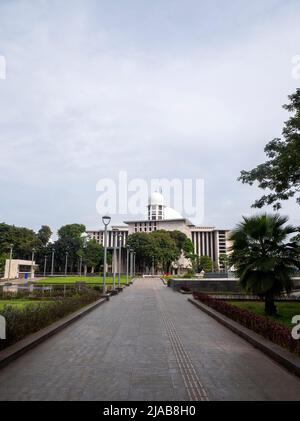 Jakarta, Indonesien-10. Mai 2022: Istiqlal-Moschee die größte Moschee in Jakarta, Indonesien Stockfoto