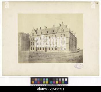 1., Beethovenplatz 1/Pestalozigasse 5 - Akademisches Gymnasium - Retmfront. Victor Luntz (1840-1903), ehemals im Besitz von Andreas Groll (1812-1872), Fotograf Stockfoto