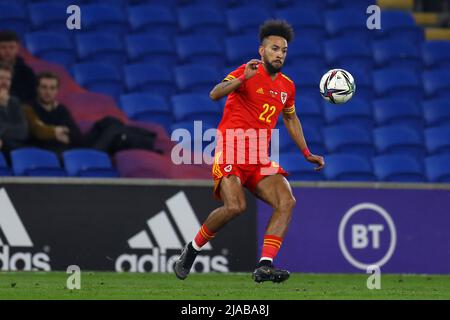 Sorba Thomas von Wales in Aktion. Wales gegen Tschechische Republik, internationales Fußballfreundschaftsspiel für den HUMANITÄREN Appell DER DEC Ukraine in Cardiff Stockfoto