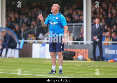 Solihull, Großbritannien. 29.. Mai 2022. Paul Cook Manager von Chesterfield gibt seine Teamanweisungen in Solihull, Großbritannien, am 5/29/2022. (Foto von Gareth Evans/News Images/Sipa USA) Quelle: SIPA USA/Alamy Live News Stockfoto