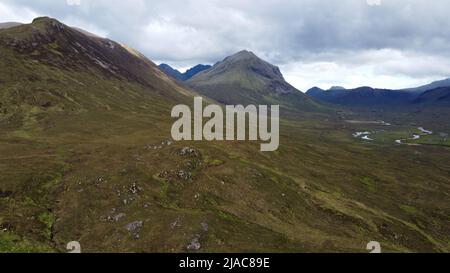 Luftaufnahme der Black Cullins auf der Isle of Skye, Schottland, Großbritannien Stockfoto