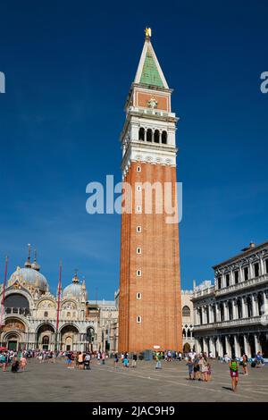 Markusplatz, Markusdom und Campanile di San Marco in Venedig, Italien Stockfoto