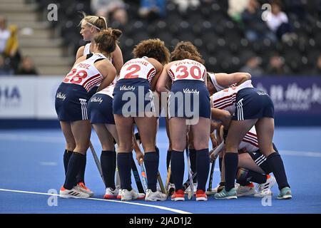 Stratford, Großbritannien. 29.. Mai 2022. England V Spanien Damen FIH Pro League. Lee Valley Hockey Center. Stratford. Das England huddle während des England V Spanien Damen FIH Pro League Hockey-Spiels. Kredit: Sport In Bildern/Alamy Live Nachrichten Stockfoto