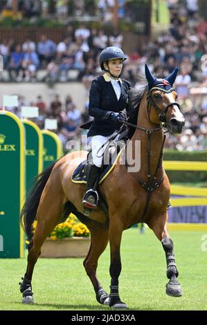 Roma, Italien. 29.. Mai 2022. Edwina Tops-Alexander (AUS) während des Premio 10 - Rom Rolex Grand Prix des CSIO Rom 89. 2022 auf der Piazza di Siena in Rom am 28. Mai 2022 Quelle: Independent Photo Agency/Alamy Live News Stockfoto