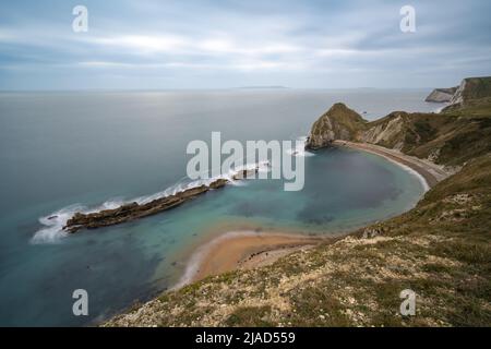 Luftaufnahme des man O'war Beach, Jurassic Coast, Dorset, England, Großbritannien Stockfoto