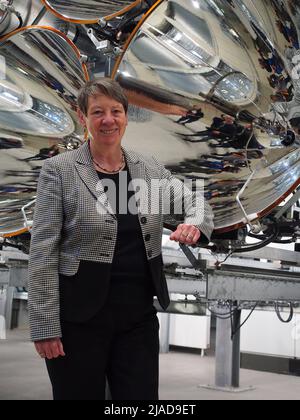 Barbara Hendricks, Bundesministerin für Umwelt, Naturschutz und Reaktorsicherheit, besucht die Synlight-Installation, die weltweit größte künstliche Sonne, als Nebenveranstaltung der Klimarahmenkonvention der Vereinten Nationen (UNFCCC) COP23 Stockfoto