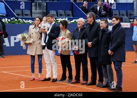 BARCELONA - APR 20: Tommy Robredo und seine Familie bei seiner Pensionierung beim Barcelona Open Banc Sabadell Tennisturnier im Real Club De Teni Stockfoto