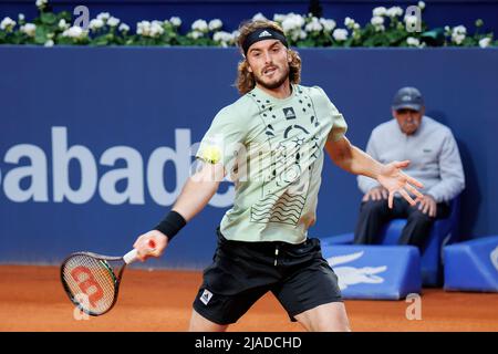 BARCELONA - APR 20: Stefanos Tsitsipas im Einsatz während des Barcelona Open Banc Sabadell Tennisturniers im Real Club De Tenis Barcelona am 20. April Stockfoto