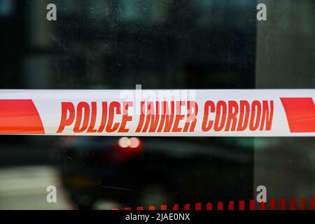 London, Großbritannien. 27.. Mai 2022. Ein Polizeiband an einem Tatort. (Bild: © Dinendra Haria/SOPA Images via ZUMA Press Wire) Stockfoto