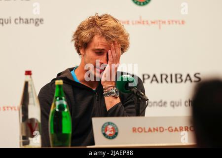 Paris, Frankreich. 29.. Mai 2022. Tennis: Grand Slam/WTA Tour/ATP Tour - French Open. Alexander Zverev spricht während einer Pressekonferenz. Quelle: Frank Molter/dpa/Alamy Live News Stockfoto