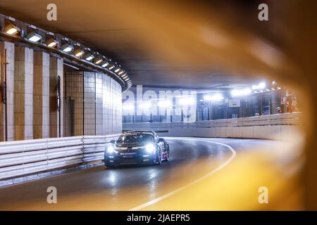 #28 Lucas Groeneveld (NL, GP Elite), Porsche Mobil 1 Supercup auf dem Circuit de Monaco am 27. Mai 2022 in Monte-Carlo, Monaco. (Foto mit ZWEI HOHEN Bildern) Stockfoto